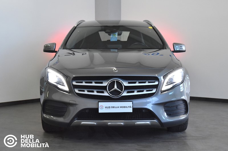 MERCEDES-BENZ GLA 180 d Automatic Premium